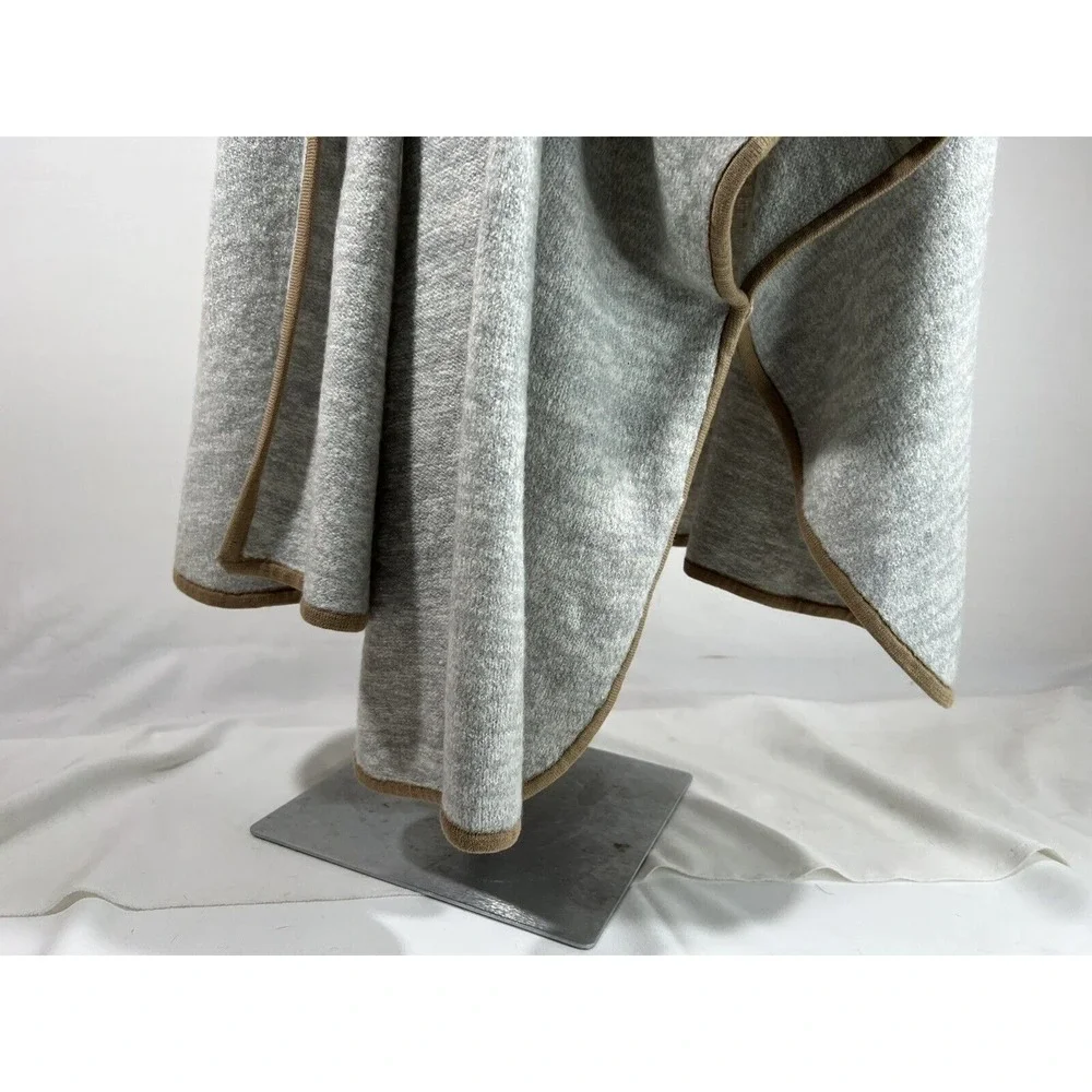 Freeway Boho‎ Shawl Womens One Size Gray Brown Contrast Trim Casual